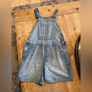 Girls xxlarge  ( ladies XS) gap kids denim short overalls